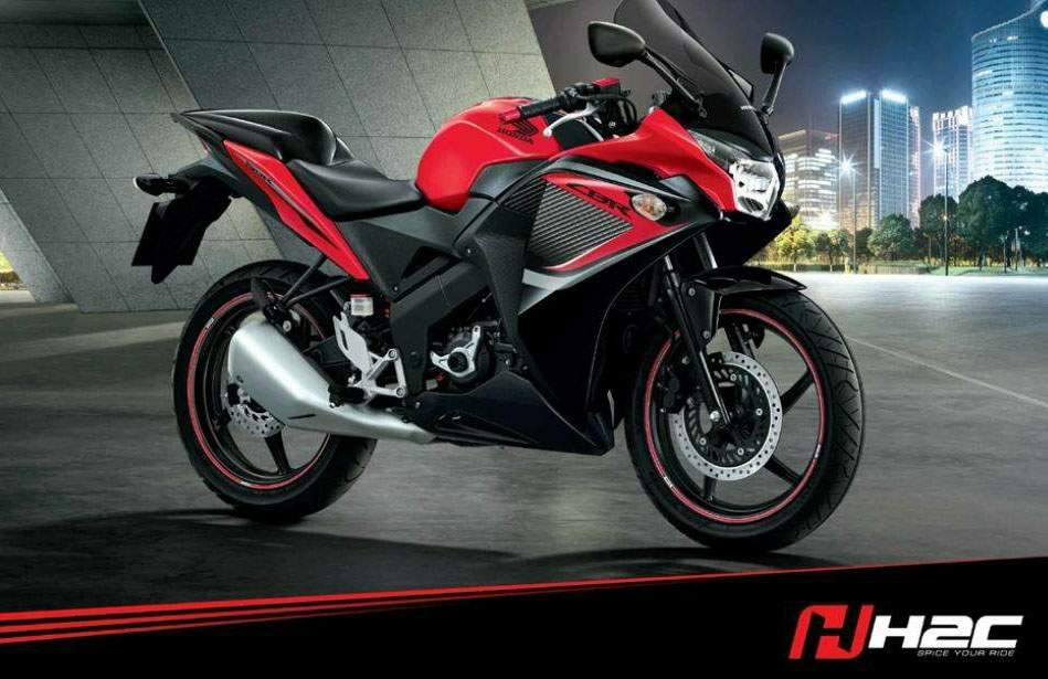تصویر موتور Honda CBR 150