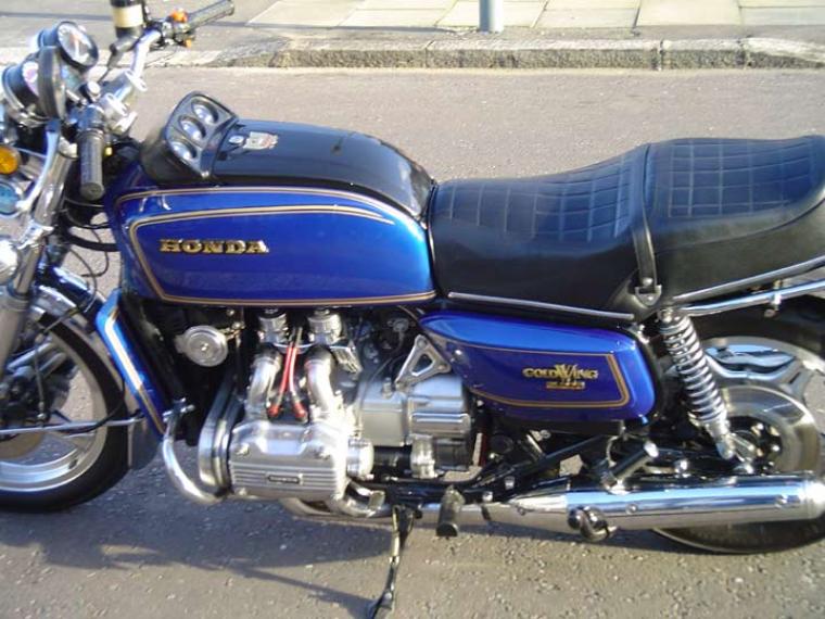 تصویر موتور Honda Gold Wing 1000